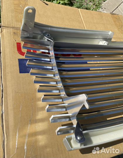 Решотка радиатора Тойота Ленд Крузер 100