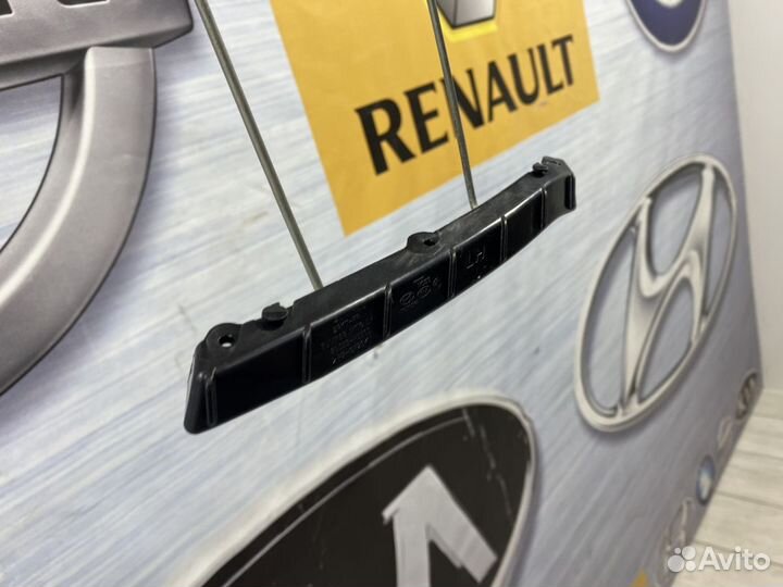 Кронштейн крепление фары Hyundai solaris 2 Лев