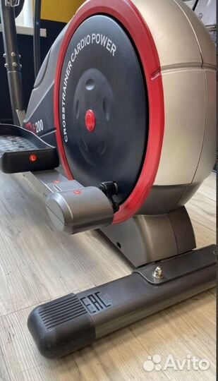 Эллиптический тренажер CardioPower E223