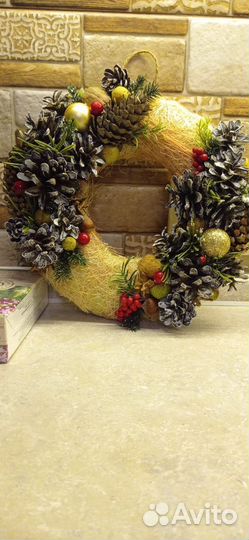 Поделка ручной работы. Рождественский венок