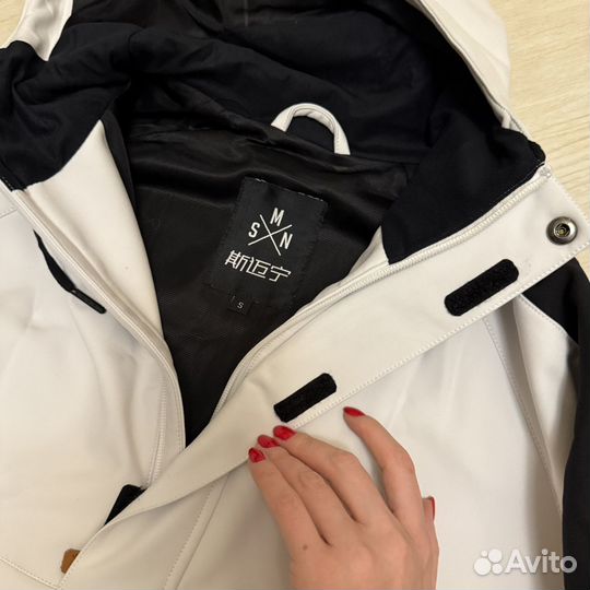 Сноубордический костюм женский