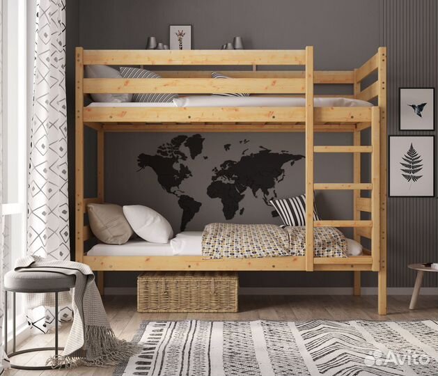 Двухъярусная кровать из массива