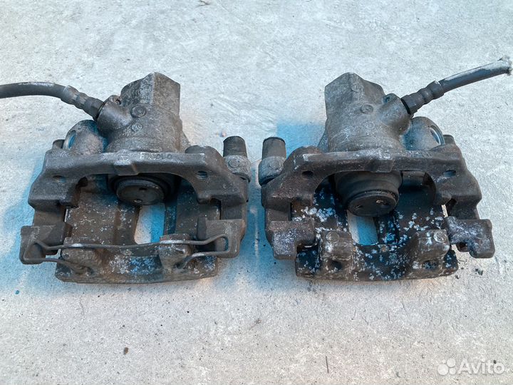 Суппорт тормозной задний Mazda 3, Mazda 5