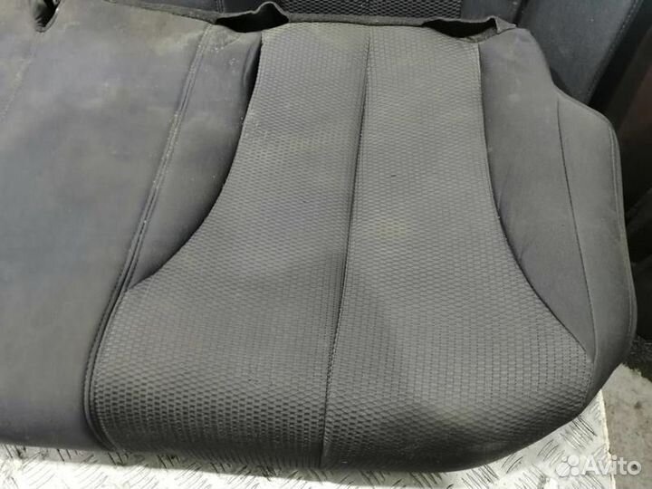 Сиденье заднее Nissan Tiida C11 седан