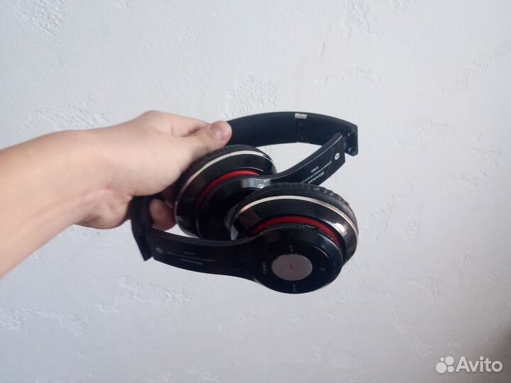 Беспроводные наушники