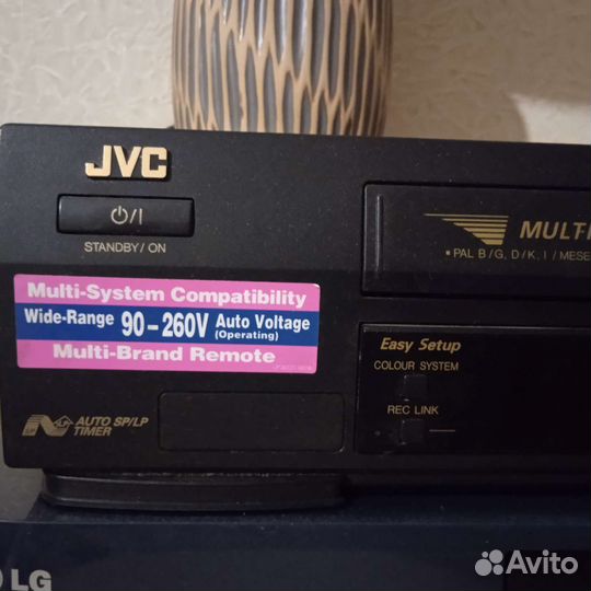 Видеомагнитофон JVC