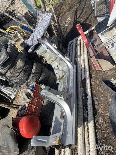 Правый порог Renault Логан 2