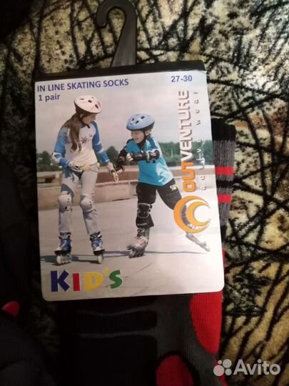 Комплект ролики размер 29-32, защита, шлем, носки