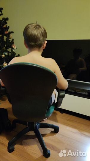 Компьютерное кресло