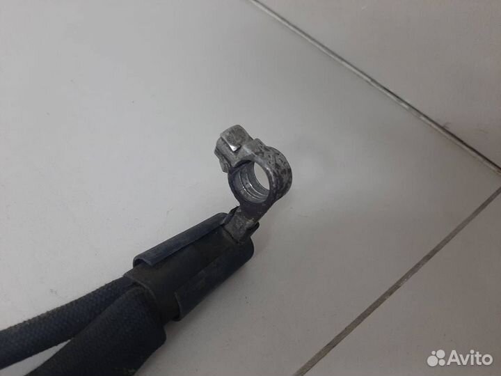 Клемма аккумулятора + Volkswagen Jetta 5K 2011