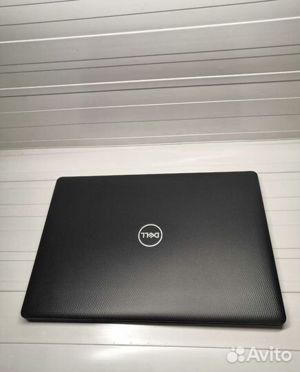 Dell Core i3-7пок/15.6/video 2gb/1tb 8gb