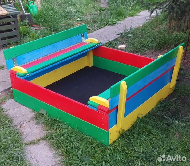 Песочница с крышкой