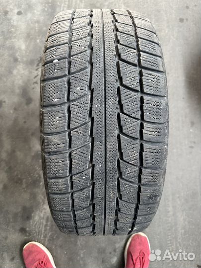 Triangle Snow-LL01 225/45 R17