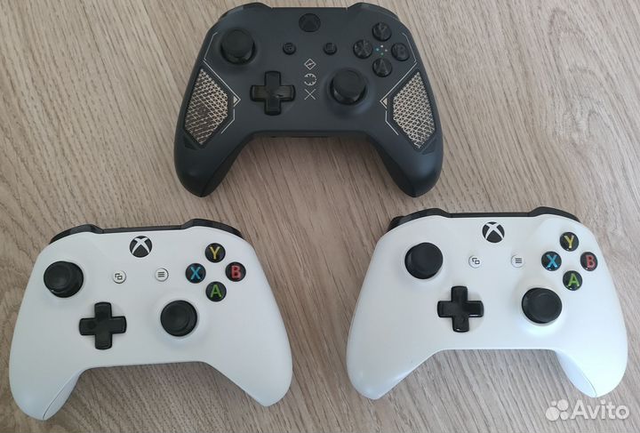 Microsoft Xbox One and series controller