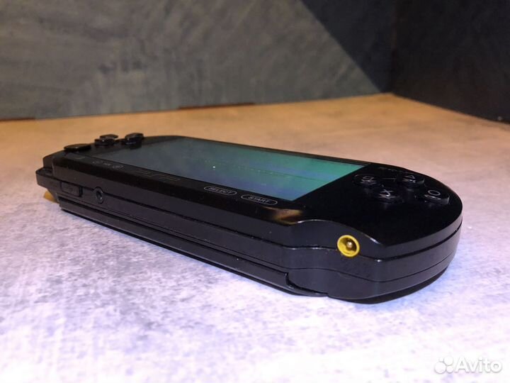 Sony PSP e1008 - 8gb (прошита) + игры