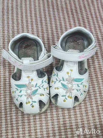 Сандалии для девочки