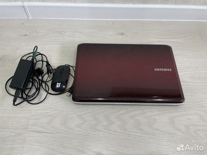 Ноутбук samsung