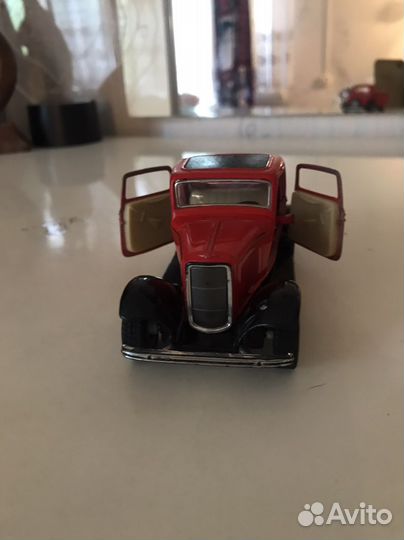 Детская машинка1932 Ford 3-Window Coupe
