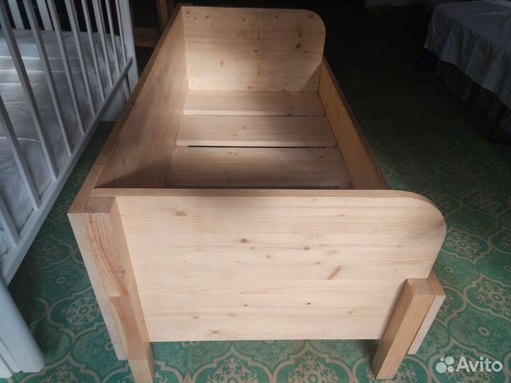 Кроватка для крупной собаки