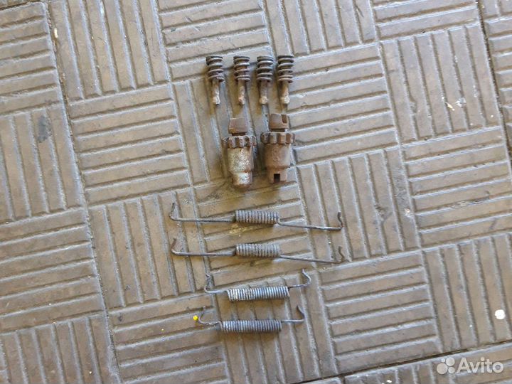 Колодки стояночного тормоза Porsche cayenne 958