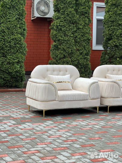 Диван с креслами