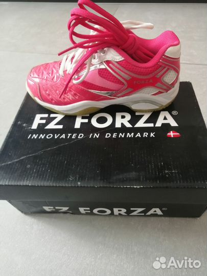 Женская обувь для бадминтона