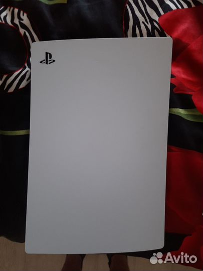 Sony playstation 5 + 2 геймпада и игры в комплекте