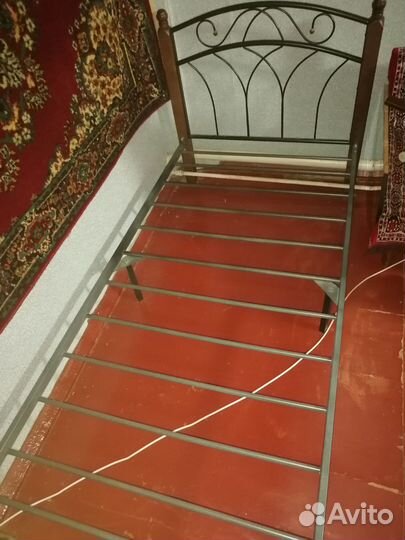 Кровать полуторка