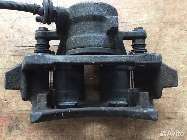 Суппорт тормозной передний левый Мерседес W169