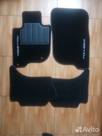 Новый комплект велюровых ковриков Fiat Fullback