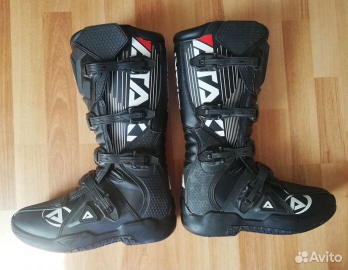 Мотоботы ataki