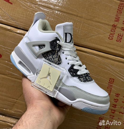 Кроссовки оптом