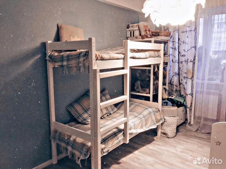 Двухъярусная трёхъярусная кровать