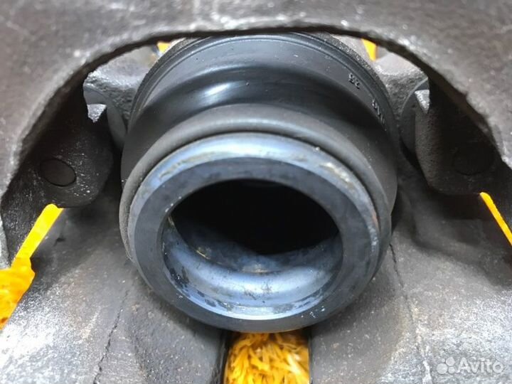 Суппорт задний правый Bmw 3-Series E90 N52B25A