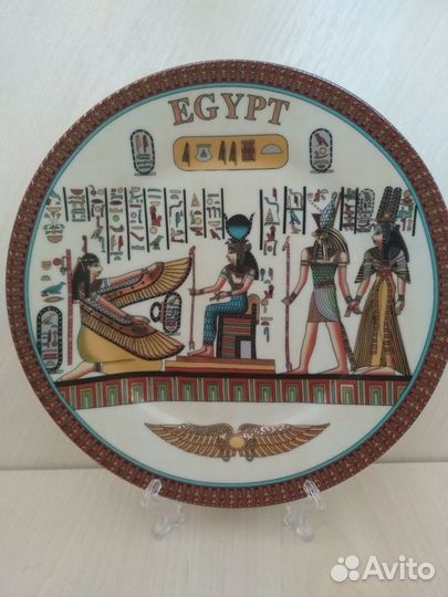 Продам настенные тарелки