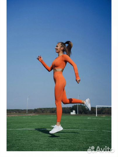 Костюм для фитнеса 46 новый