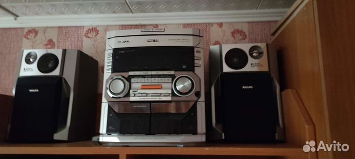 Музыкальный центр philips