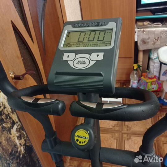 Эллиптический тренажер torneo