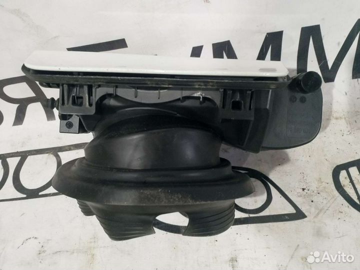 Лючок бензобака BMW X5 E70