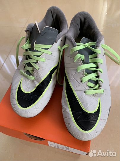 Футбольные бутсы