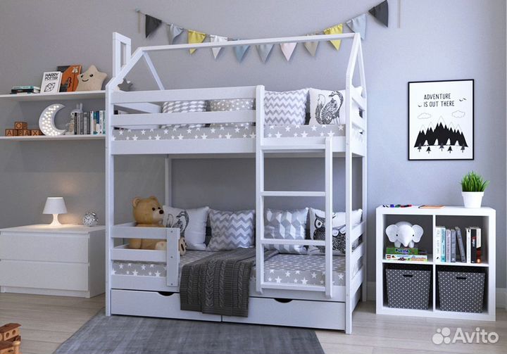 Двухъярусная кровать домик
