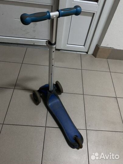 Самокат трехколесный globber