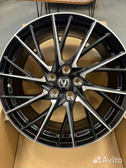 Купить литые диски на Toyota Camry R18