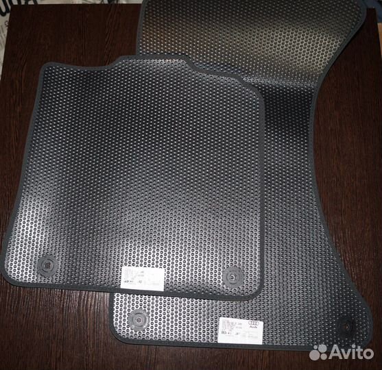 Комплект оригинальных текстильный ковров audi Q5