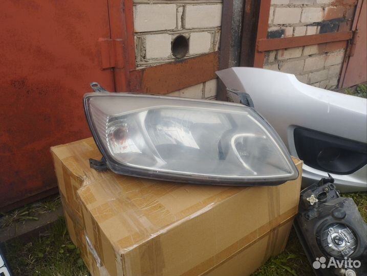 Фары на LADA granta