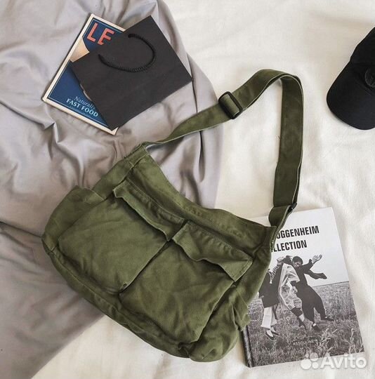 Tsuno canvas messenger bag