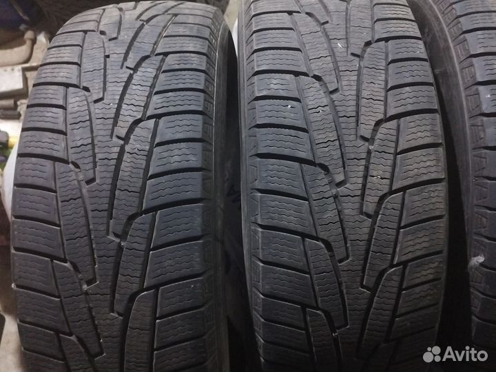 Kumho I'Zen KW31 235/65 R17 108R