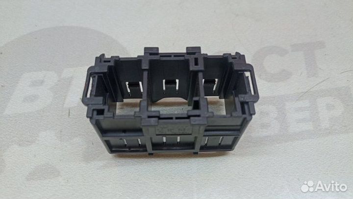 Кронштейн Porsche Cayenne 957 M48.01 2007