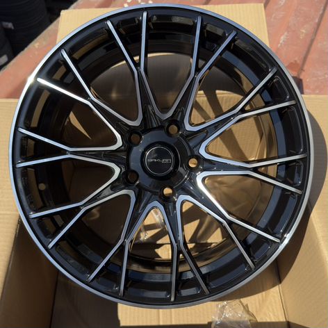 Литые диски Sakura Wheels 181 7.5×R17 5×114.3