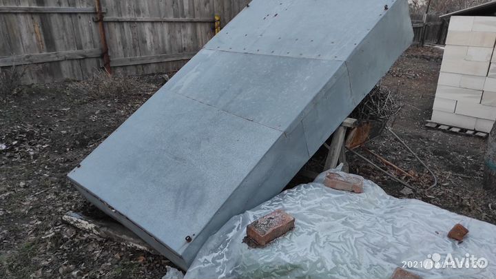 Металлическая крыша-чехол на 